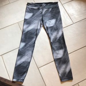 Closet CLOSING! Make an offer!